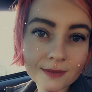 Meet your Posher, Adrienne